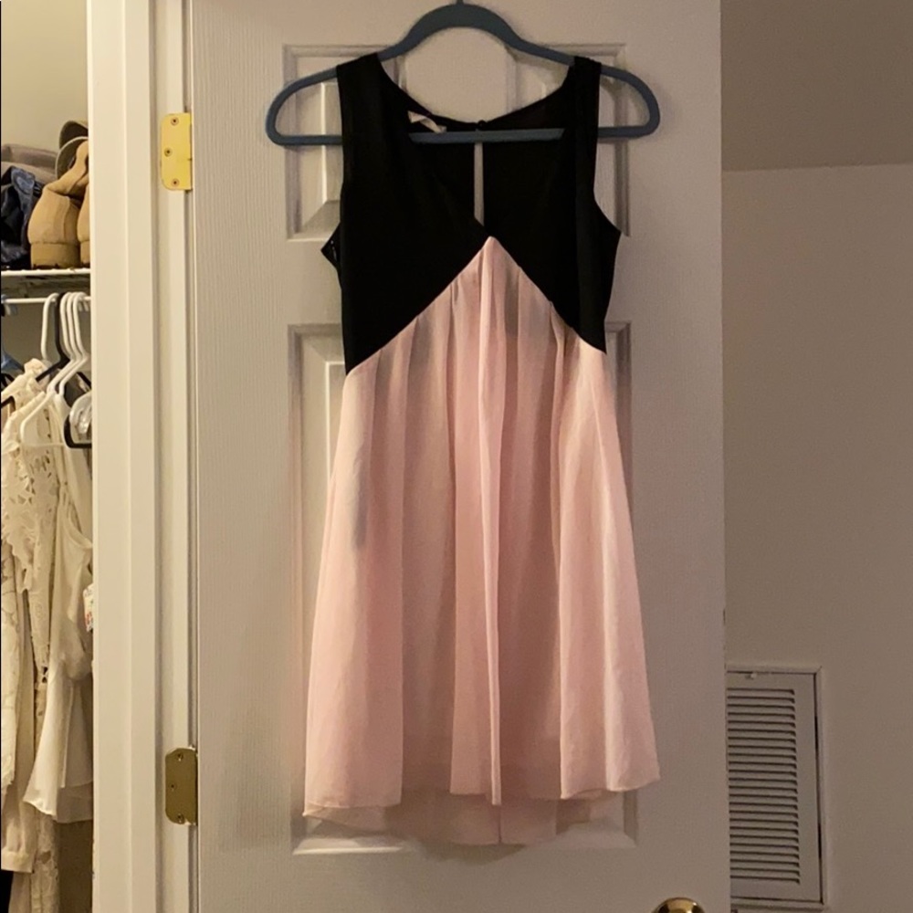 Dress - Picture 4 of 5